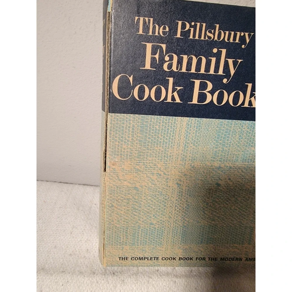 The‎ Pillsbury Family Cook Book Vintage Americana 1963 Hardcover 5 Ring Binder